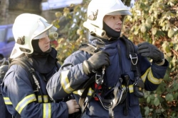 Požáry popelnic a požár prázdného rodinného domu