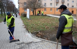 Třicítka nezaměstnaných se letos zapojila do zakázek v Mostě