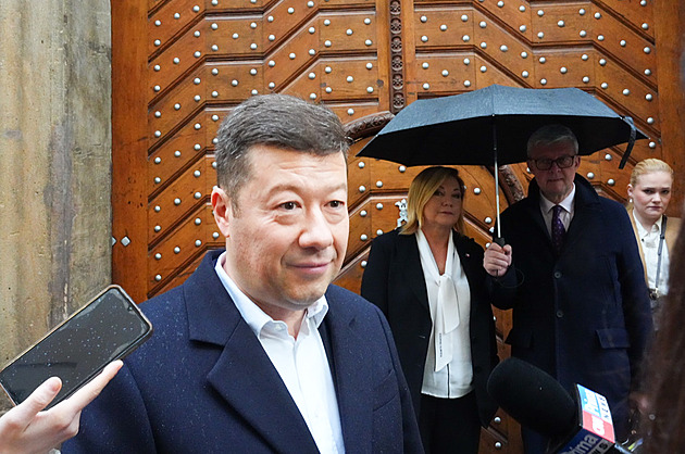 Babiš už zná kandidáty SPD na ministry. Šéf Motoristů opět podpořil Turka