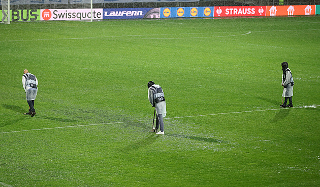 Sparta dohraje zápas v Rijece v pátek od 16.00. Co se po předčasném konci řešilo?