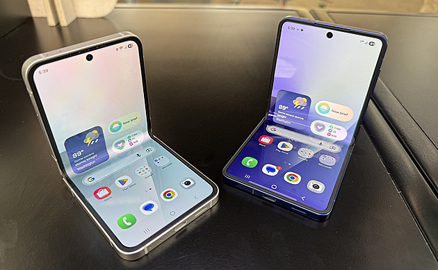 Samsung zaváhal a bude ho to bolet. Na trhu může přijít o první místo