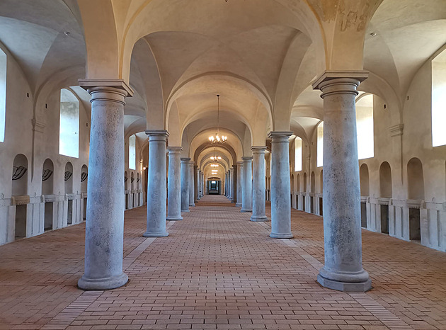 Opravená konírna láká na trhy, zákupský zámek očekává až tisíce návštěvníků