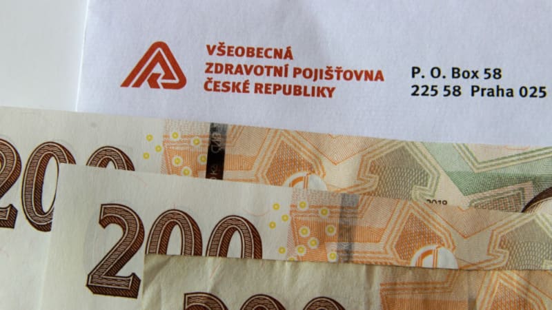 Konec hotovosti u zdravotních pojišťoven. Pokladny se ruší, jak můžete nově platit?