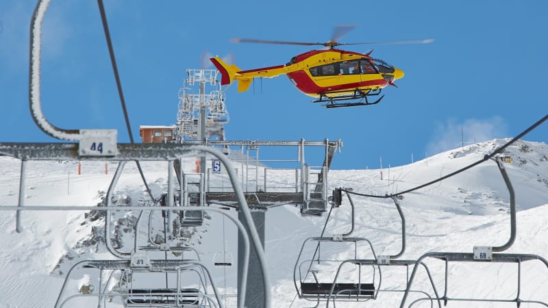 Exploze ve švýcarském lyžařském středisku: Tragédii zachytily záběry, na místě jsou mrtví