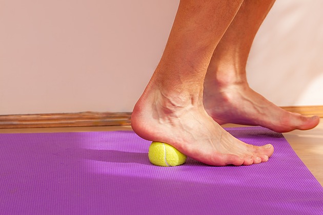 Každý pátý Čech má nemocné nohy. Jaké jsou hlavní příčiny deformace chodidel