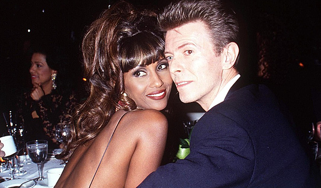 Deset let od smrti. Bowie inspiroval miliony fanoušků, posouval hranice v hudbě i módě