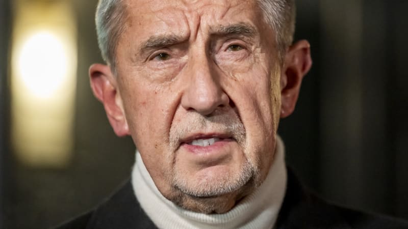 Babiš bojuje s nemocí. Chci pracovat, ale ne řešit výroky Okamury či Macinky, řekl rázně