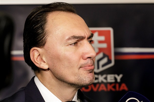 Nominovaní Slováci z KHL žádný zákon neporušili, poctivě si vydělávají, říká Šatan