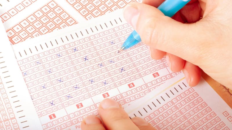 Američan vyhrál čtvrt miliardy v loterii. K pohádkovému jmění si pomohl mazaným trikem