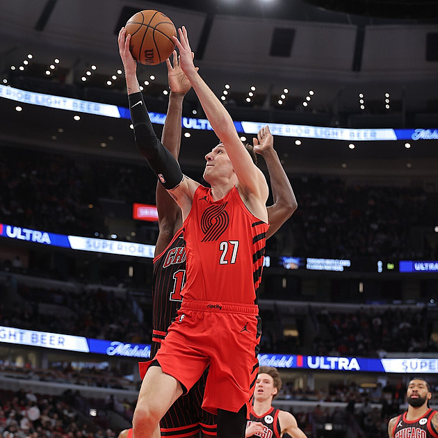 Krejčí se v Portlandu dostává do formy, Knueppel překonal nováčkovský rekord