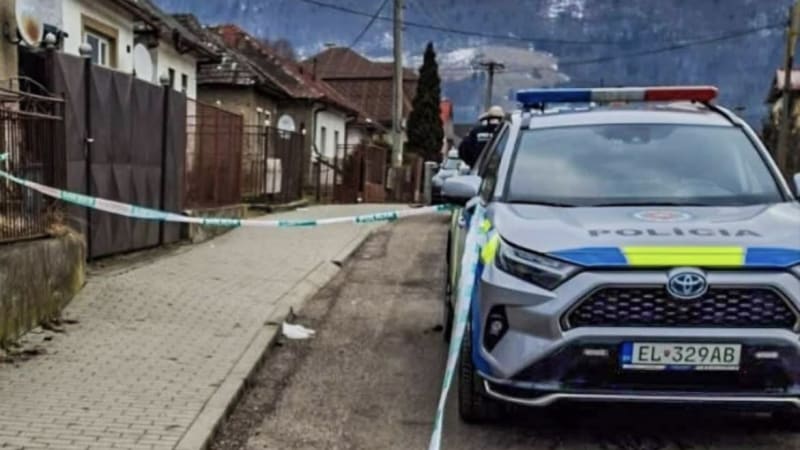 Děsivý nález v Bratislavě: V bytě leželi pod plachtou mrtví rodiče, policie okamžitě zatýkala