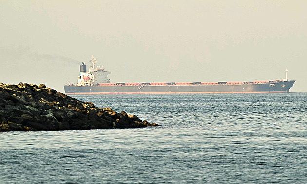 Vykažte diplomaty USA a proplujete. Írán za vyhoštění slibuje Evropě volný Hormuz