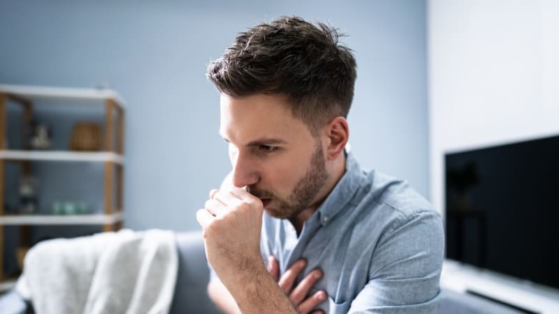 Z běžného kašle se vyklubala tuberkulóza. Diagnóza překvapila i lékaře, Jiří musel do izolace