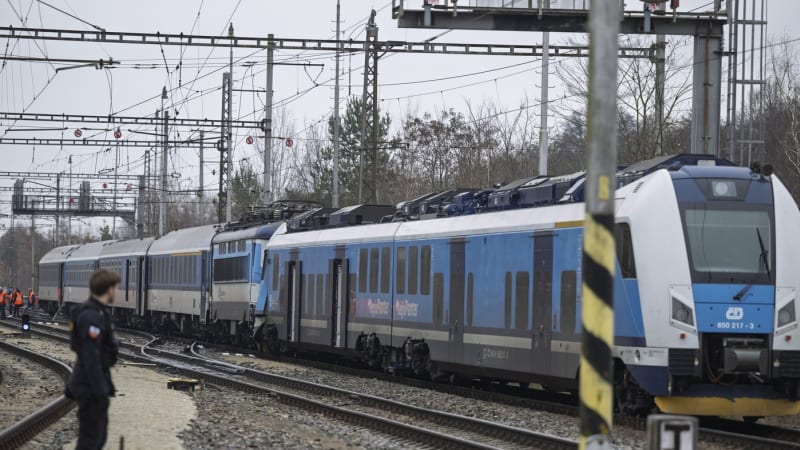 Neštěstí na kolejích: Rychlík v Trutnově srazil člověka, na místě zemřel