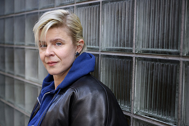 RECENZE: Mám fofr, dej mi svý ASL. Robyn je zpět, zpívá o lásce a japonském pornu