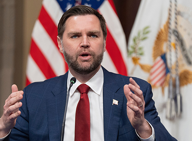 Vymstí se vám to. Vance Trumpovi útok na Írán usilovně rozmlouval a nebyl sám