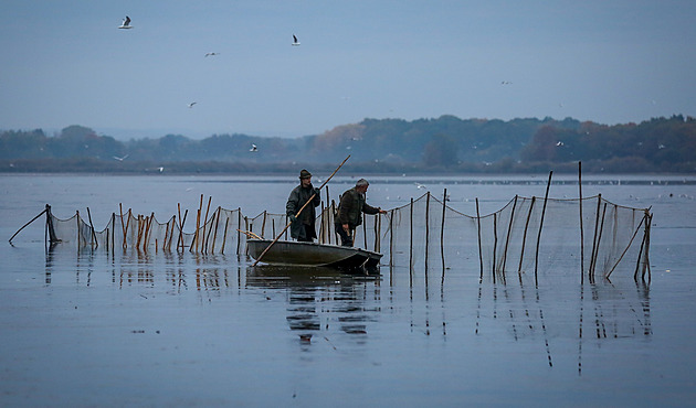 Válka v Íránu dopadá na chorvatské rybáře. Kvůli drahé naftě bojují o přežití