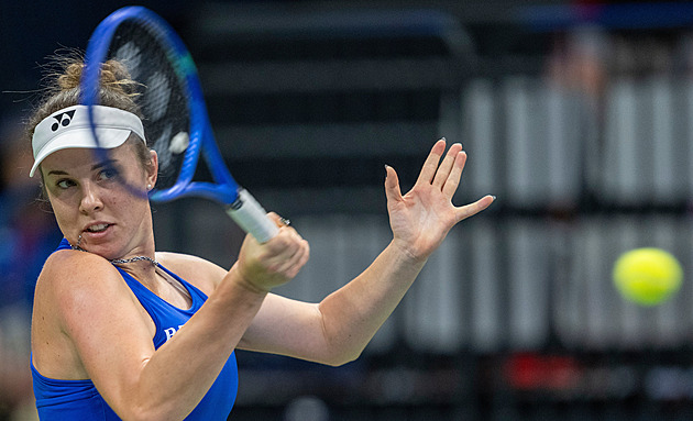 Tenis ONLINE: Češky se Švýcarkami prohrávají, Nosková bojuje s Bencicovou
