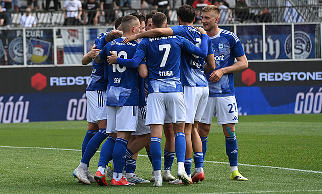 Olomouc - Slovácko 2:1, úspěšná Hapalova premiéra, hosté dohrávali v devíti