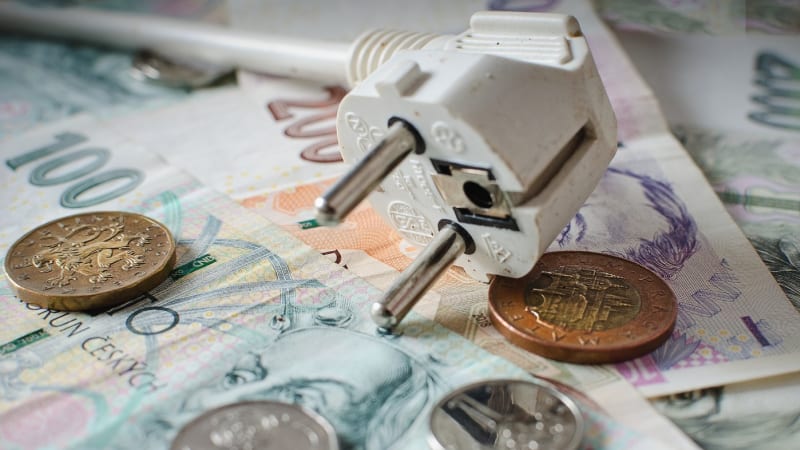 Bezplatné pojištění nebo hrazené revize. Energetické firmy se bonusy přetahují o zákazníky