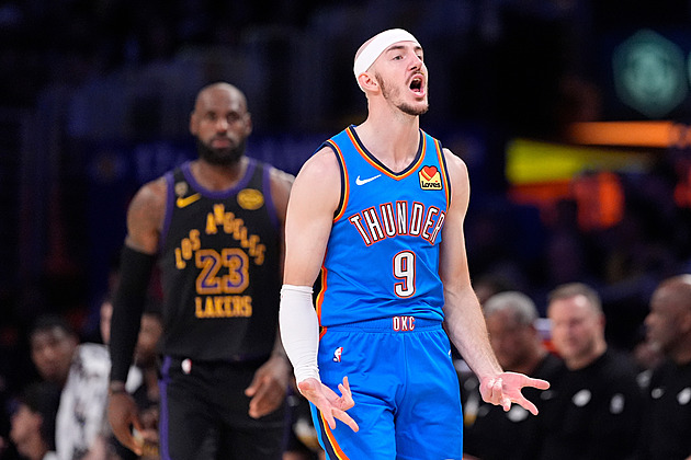 Šampion dál nahání strach. Oklahoma City se s Lakers nezdržovala, slavil i Cleveland