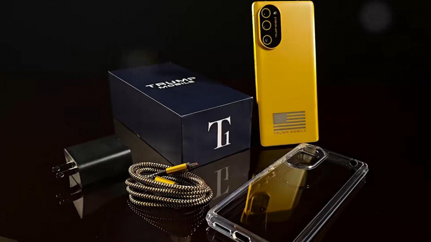 Trumpův vlastenecký telefon v prodeji: naleštěná bída za 500 dolarů