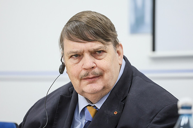 Fraška a karikatura, kritizuje šéf sudetských Němců usnesení české koalice