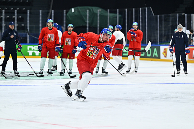 MS v hokeji 2026 ONLINE: Češi se chystají na Švédy. Kdo může sokům dorazit z NHL?