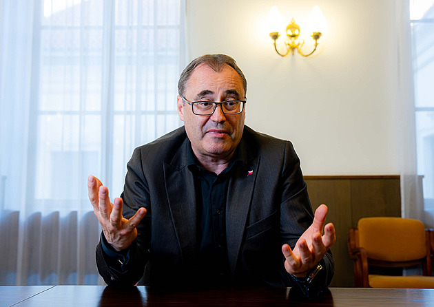 Klempíř nedopadne jako Pirát Bartoš. Šťastný o ČT, fotbale i pražských volbách