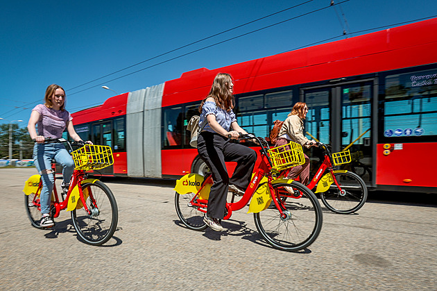 Z autobusu přesednete rovnou na CBkolo. Budějovická MHD nabídne novinku