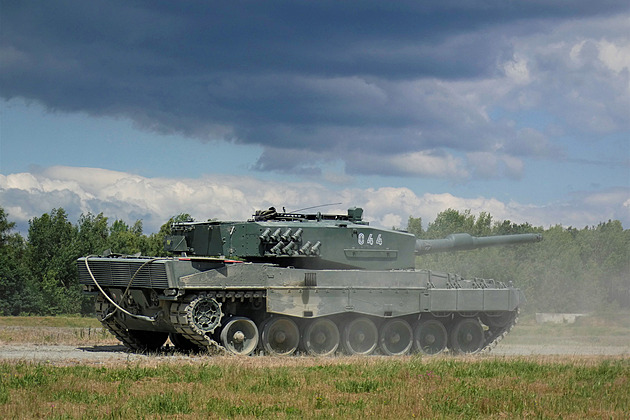 Unikátní podívaná na D35. Po dálnici budou pendlovat tanky Leopard