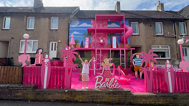 Barbie dům za 150 tisíc vyvolal vlnu kritiky. Místní ho označují za pořádný kýč