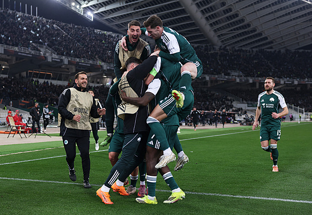 Souboj případných soupeřů Hradce, Panathinaikos remizoval s CSKA 1948 Sofia