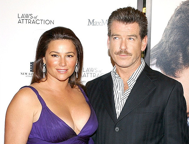 Brosnan s chotí oslavili stříbrnou svatbu. Jejich láska začala po tragické ztrátě